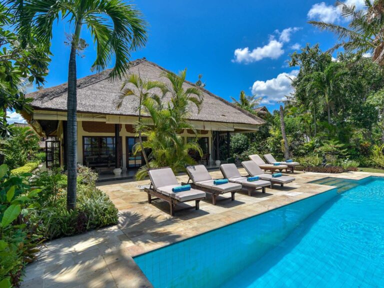 Dencarik-Bali-Beachfront-House-For-Sale