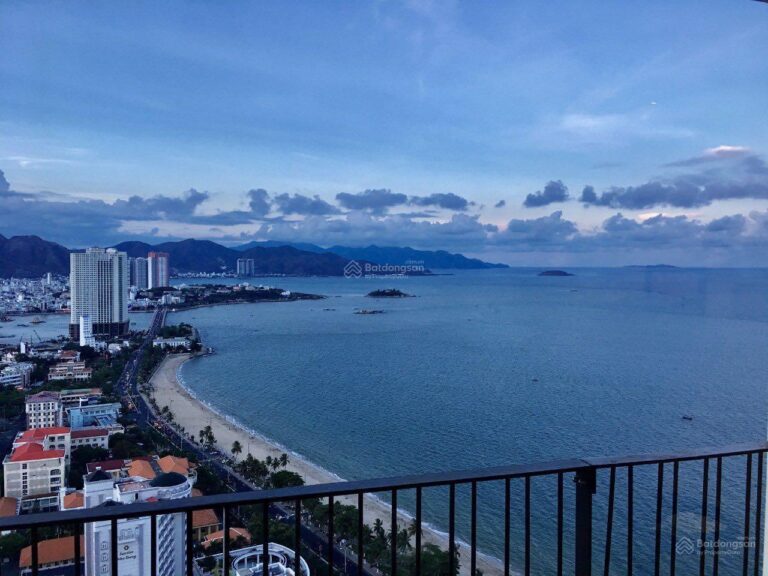 Nha-Trang-Sea-View-Apartment-for-Sale-Fully-Furnished-02