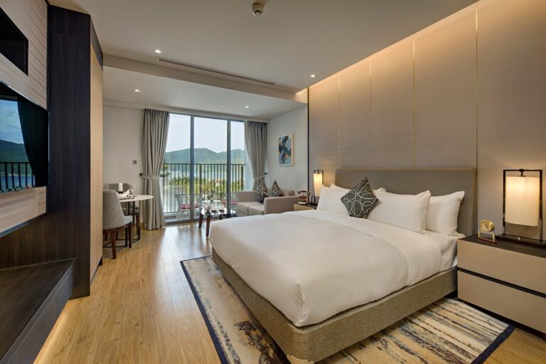 Soleil-Wyndham-Da-Nang-Beachfront-Condos-Bedroom