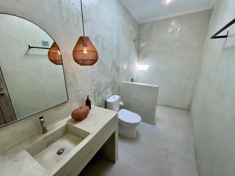 3-Bedrooms-Villa-in-the-heart-of-Canggu-Bathroom-2