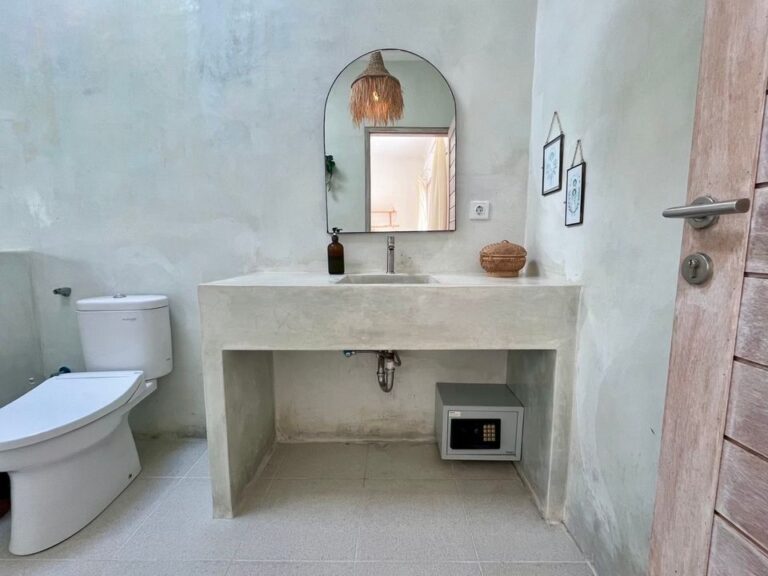 3-Bedrooms-Villa-in-the-heart-of-Canggu-Bathroom-3