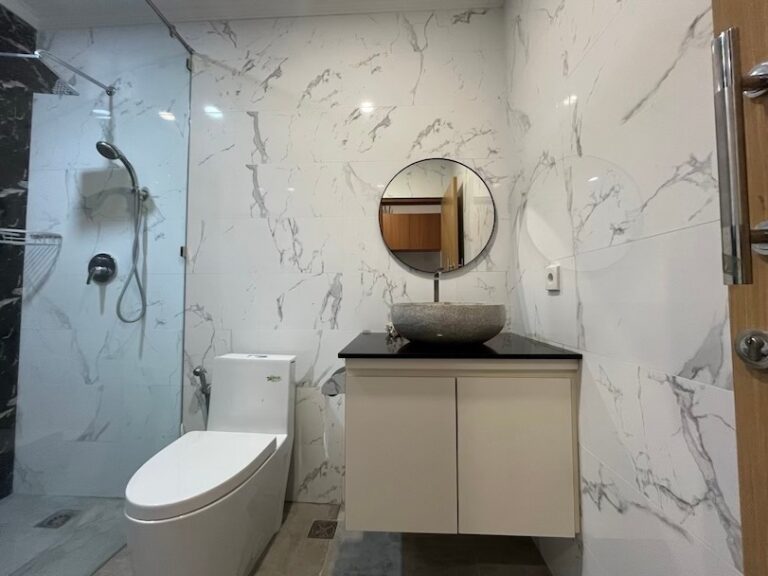 Brand-New-Apartment-For-Rent-in-the-Heart-of-Canggu-Bathroom