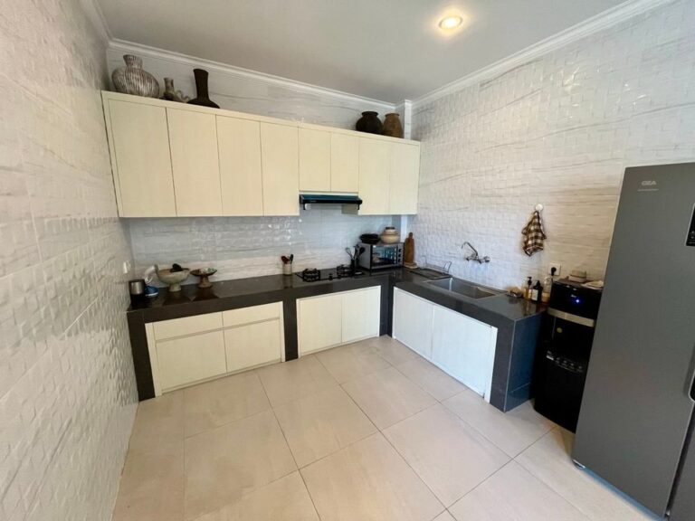 Charming-3-Bedrooms-Villa-in-Padonan-Yearly-Rent-Kitchen