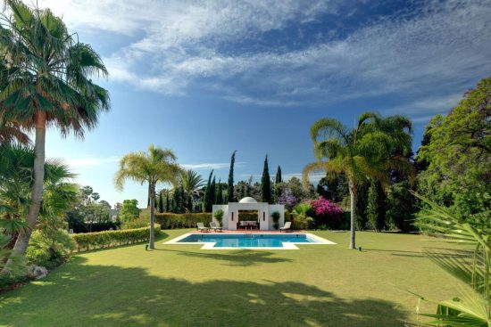 Beachfront Villa for sale Marbella