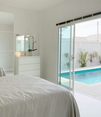 Bedroom-With-Acces-To-Pool-And-Terrace