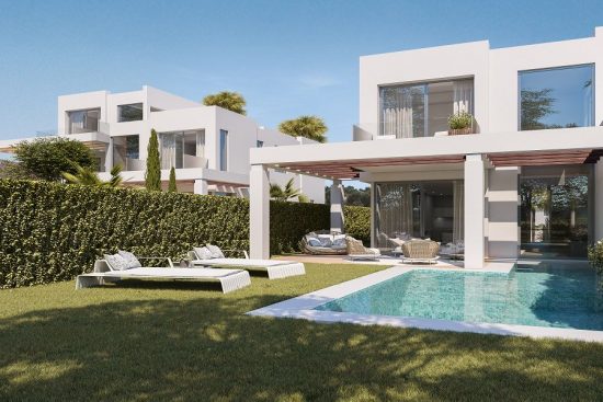 Green-Hills-Marbella-Front-View-Villa